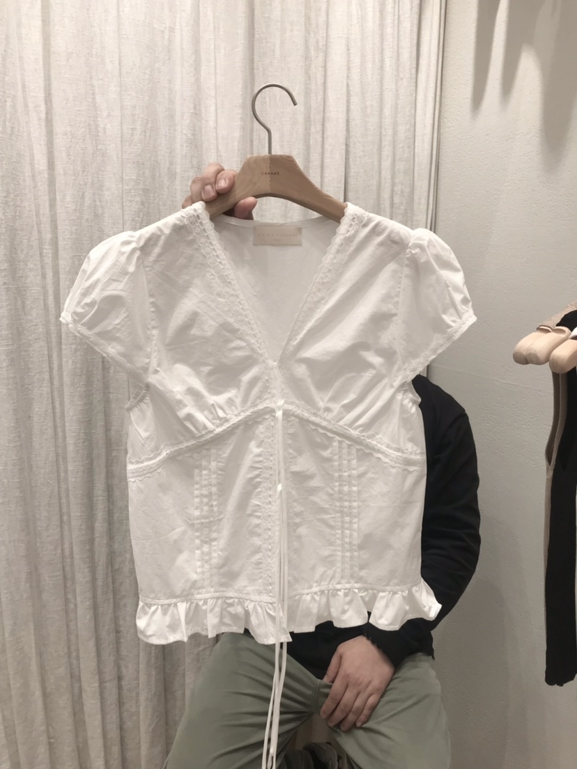 AHOY韓國直郵女裝新品熱賣人氣26春夏時尚休閑襯衫蕾絲衫AHOY襯衫/蕾絲衫圖色1