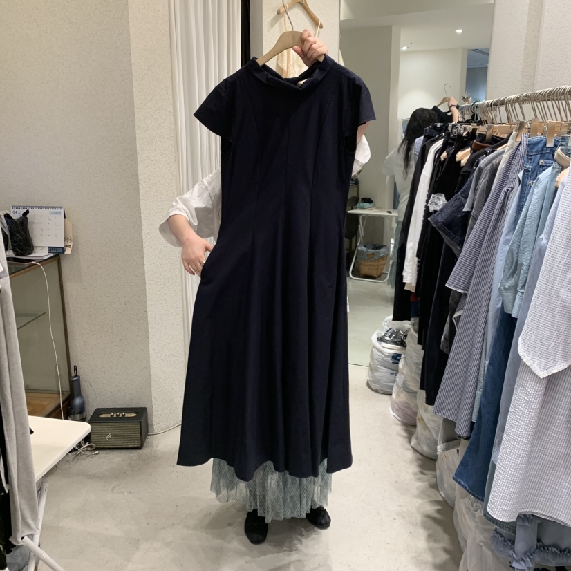 SSEMIENNE韓國東大門代購女裝新款時尚職業連衣裙高領長款緞SSENIQUE/SSEMIENNE連衣裙圖色1