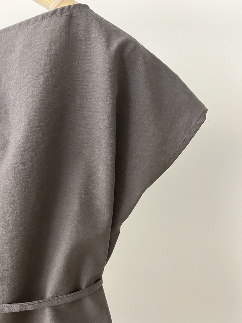 LOGON韓國代購女裝新款26春夏推薦職業時尚襯衫蕾絲衫含腰繩LOGON襯衫/蕾絲衫