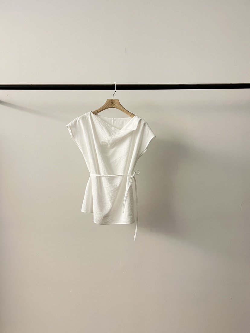 LOGON韓國代購女裝新款26春夏推薦職業時尚襯衫蕾絲衫含腰繩LOGON襯衫/蕾絲衫圖色2