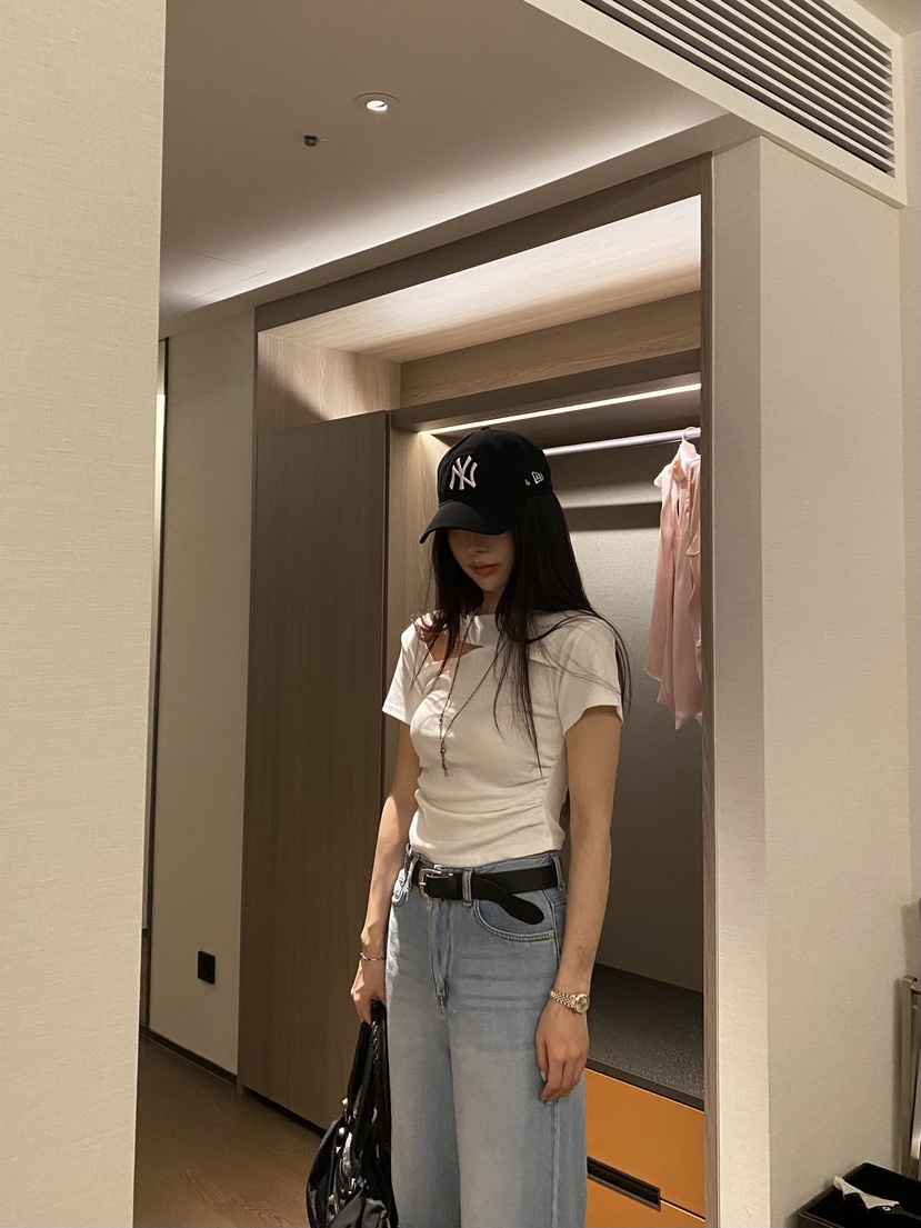 FOUREIGHT韓國直郵女士新款職業人氣時尚推薦休閑熱賣T恤FOUR EIGHTT恤