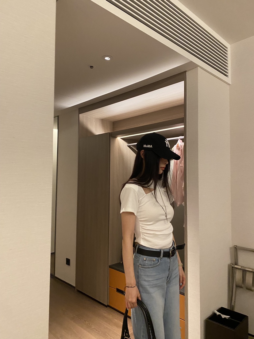 FOUREIGHT韓國直郵女士新款職業人氣時尚推薦休閑熱賣T恤FOUR EIGHTT恤