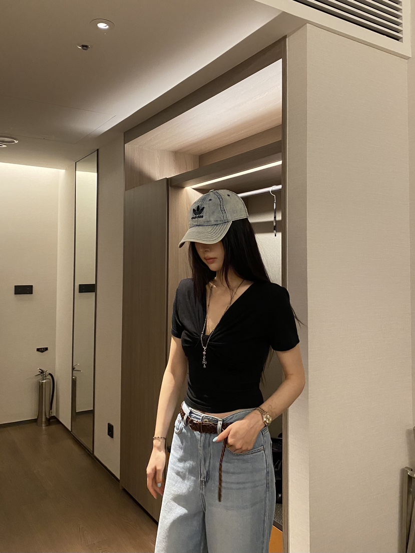 FOUREIGHT東大門實拍女士新款26春夏熱賣職業推薦休閑T恤FOUR EIGHTT恤