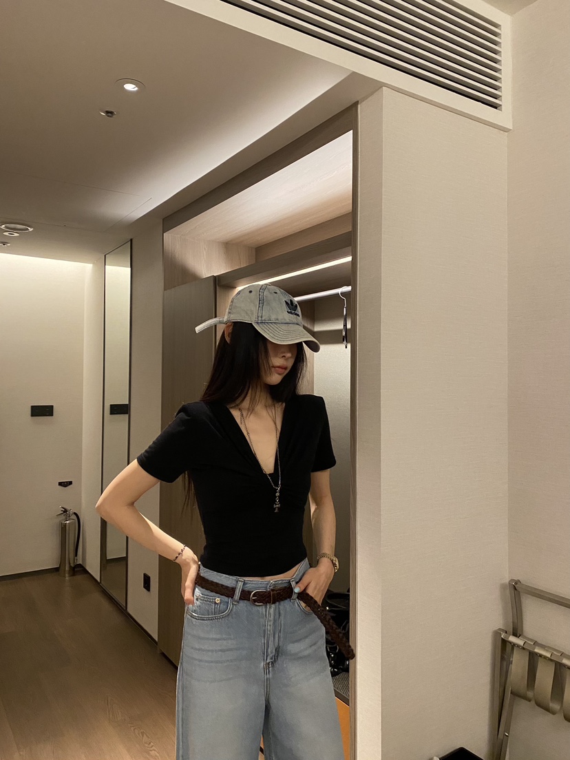 FOUREIGHT東大門實拍女士新款26春夏熱賣職業推薦休閑T恤FOUR EIGHTT恤