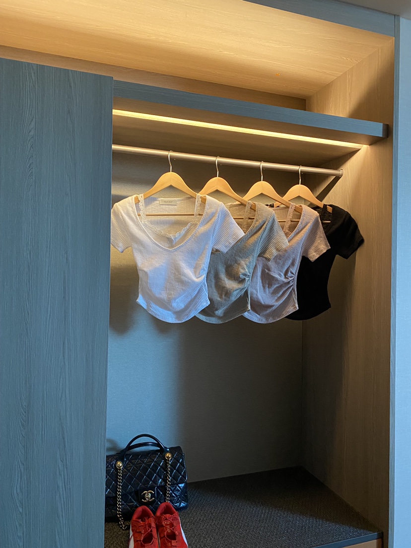 FOUREIGHT東大門直郵女裝新款時尚休閑26春夏職業真品T恤FOUR EIGHTT恤