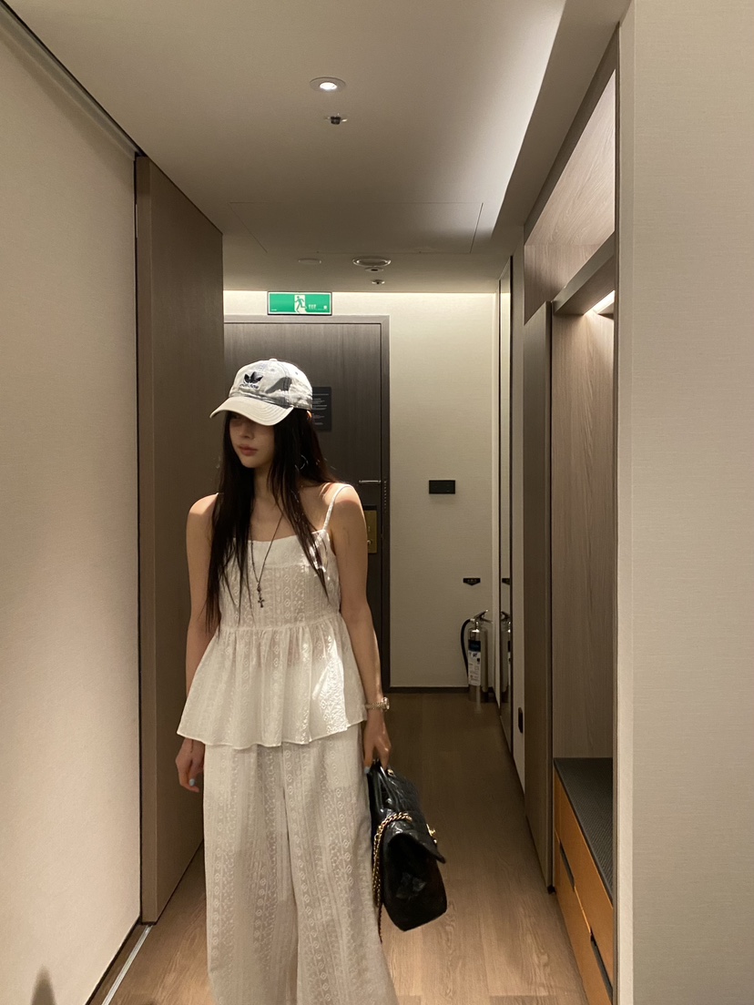 FOUREIGHT東大門直郵女裝新品時尚真品人氣熱賣休閑吊帶背心FOUR EIGHT吊帶/背心