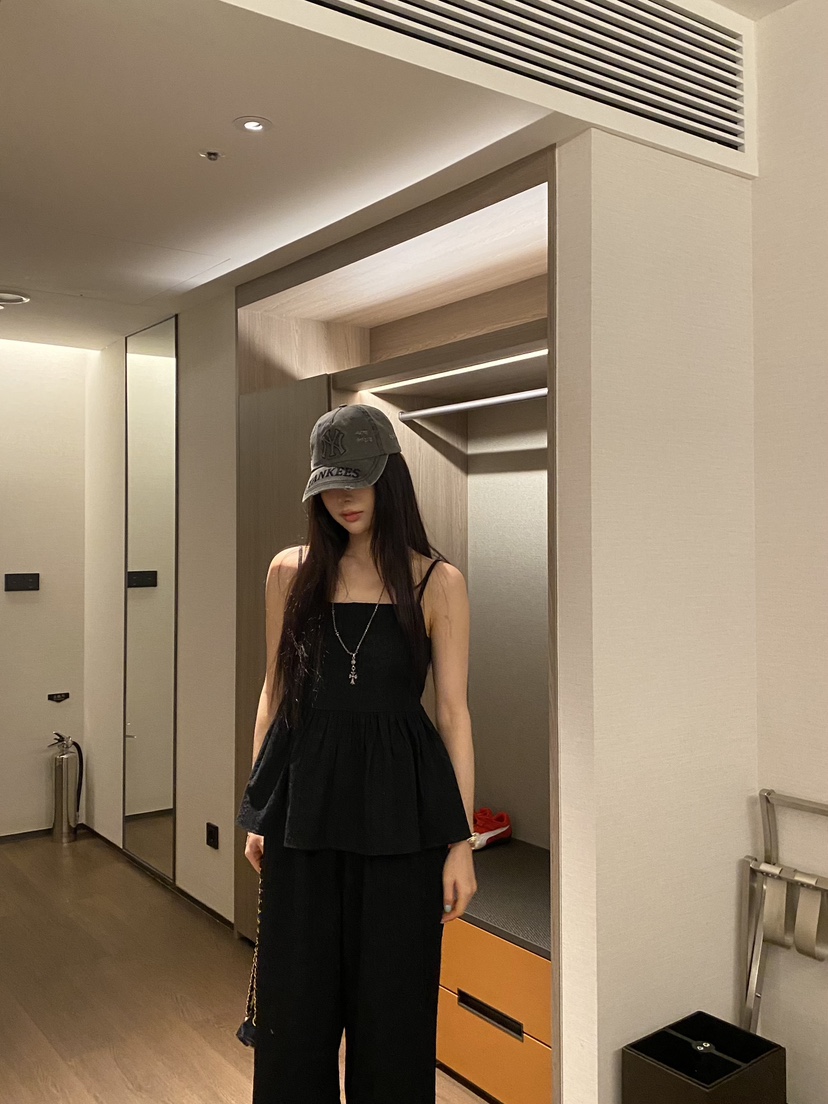 FOUREIGHT東大門直郵女裝新品時尚真品人氣熱賣休閑吊帶背心FOUR EIGHT吊帶/背心