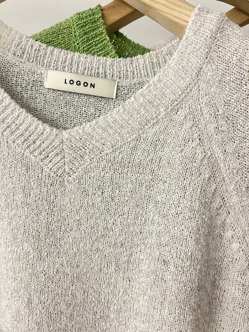 LOGON韓國代購女裝新款26夏季職業熱賣時尚人氣26春夏T恤V領LOGONT恤