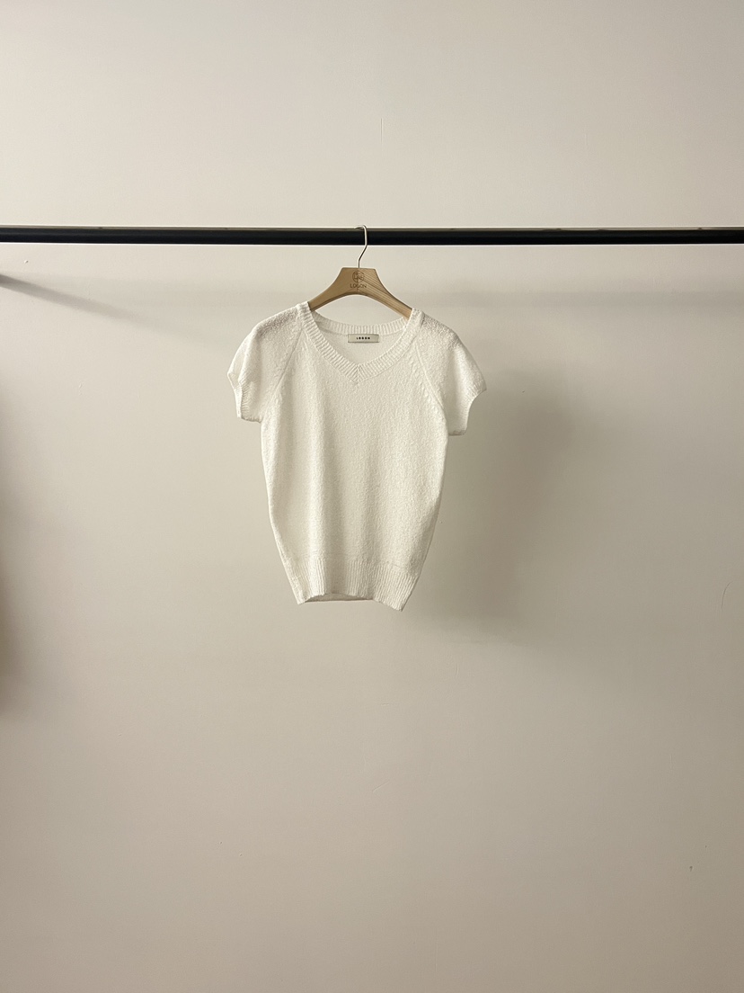 LOGON韓國代購女裝新款26夏季職業熱賣時尚人氣26春夏T恤V領LOGONT恤圖色3