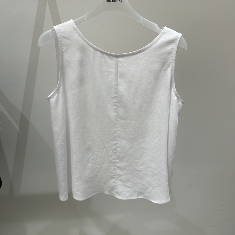 LOW MOMENT韓國直郵實拍女裝新款人氣26春夏時尚吊帶背心LOW MOMENT吊帶/背心圖色1