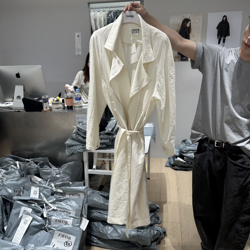 FAVOR-P韓國直郵實拍女裝新品時尚職業休閑長款風衣含腰帶FAVOR-P長款風衣圖色1