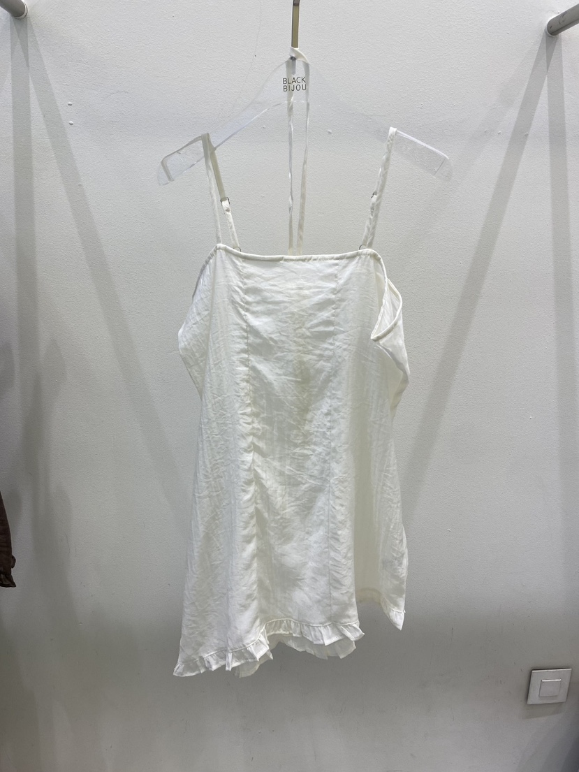 BLACK BIJOU韓國東大門直郵女士新品熱賣吊帶背心不對稱含脖帶BLACK BIJOU吊帶/背心圖色2