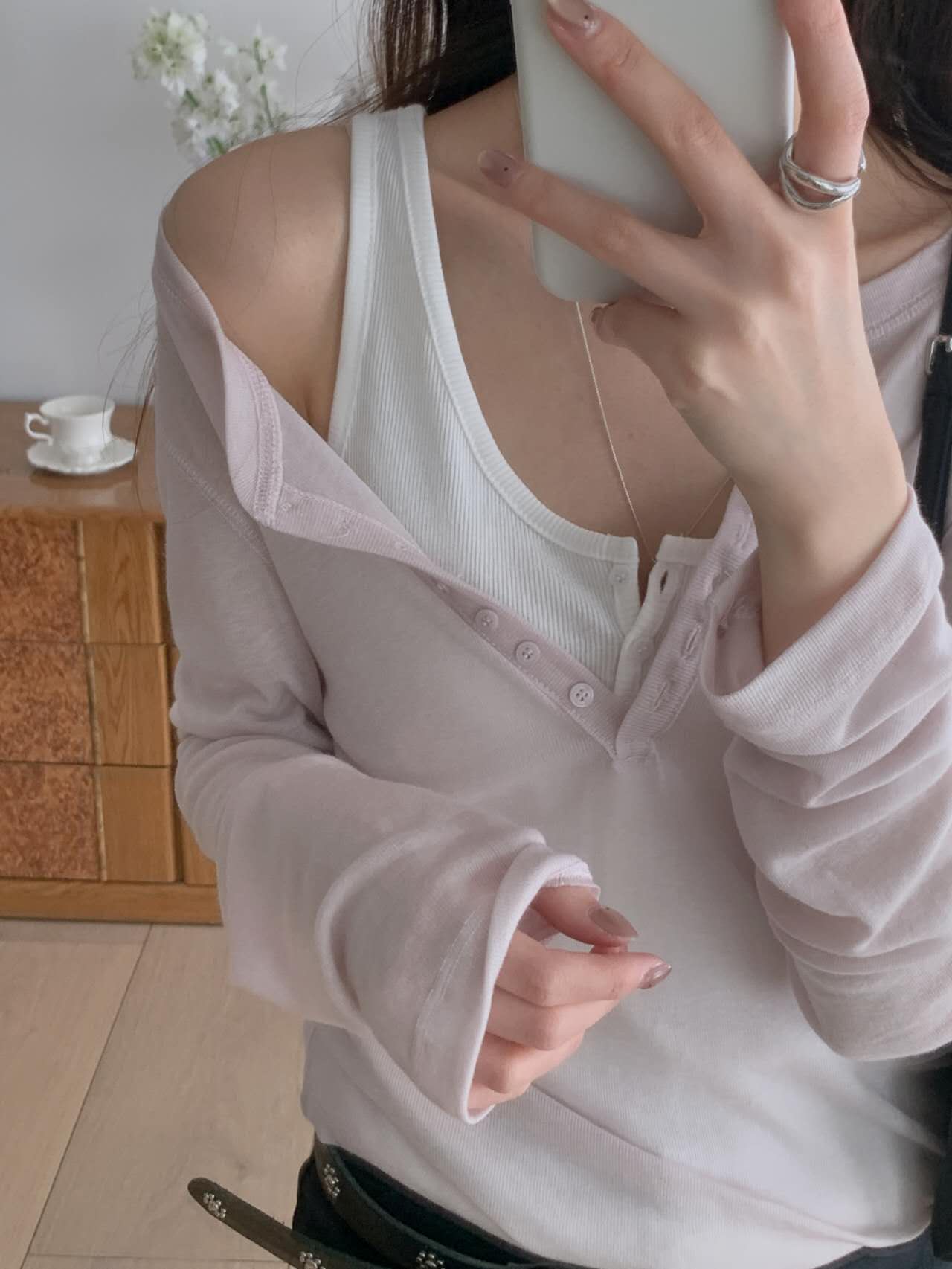 FIKA東大門實拍韓國女裝新品熱賣26春夏推薦長袖T恤不含內搭FIKA長袖T恤