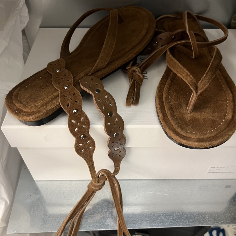 LONDON FLAT東大門實拍女裝新品真品熱賣推薦涼鞋拖鞋麂皮LONDON FLAT涼鞋/拖鞋