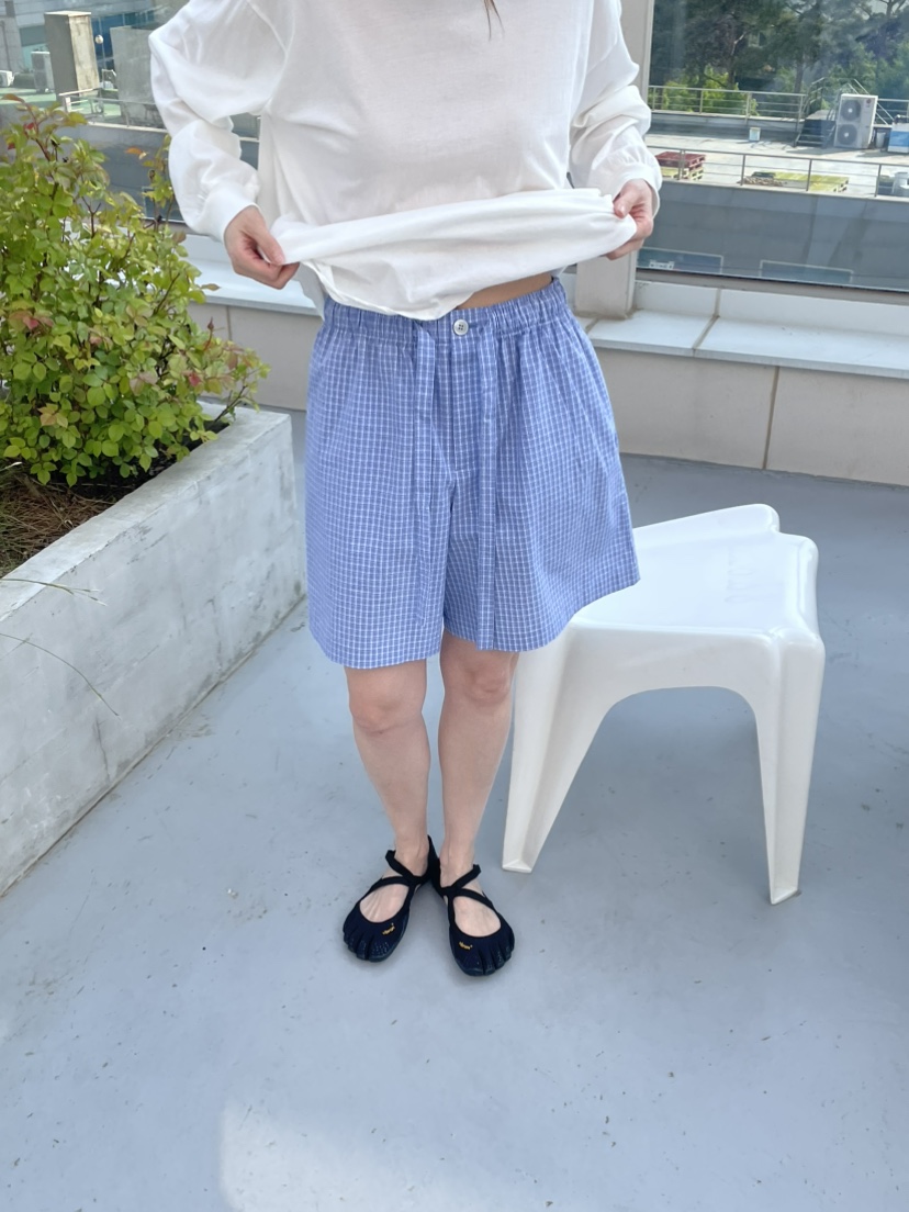 JEONG GAM STUDIOS東大門實拍女裝新品職業熱賣推薦短褲JEONG GAM STUDIOS短褲