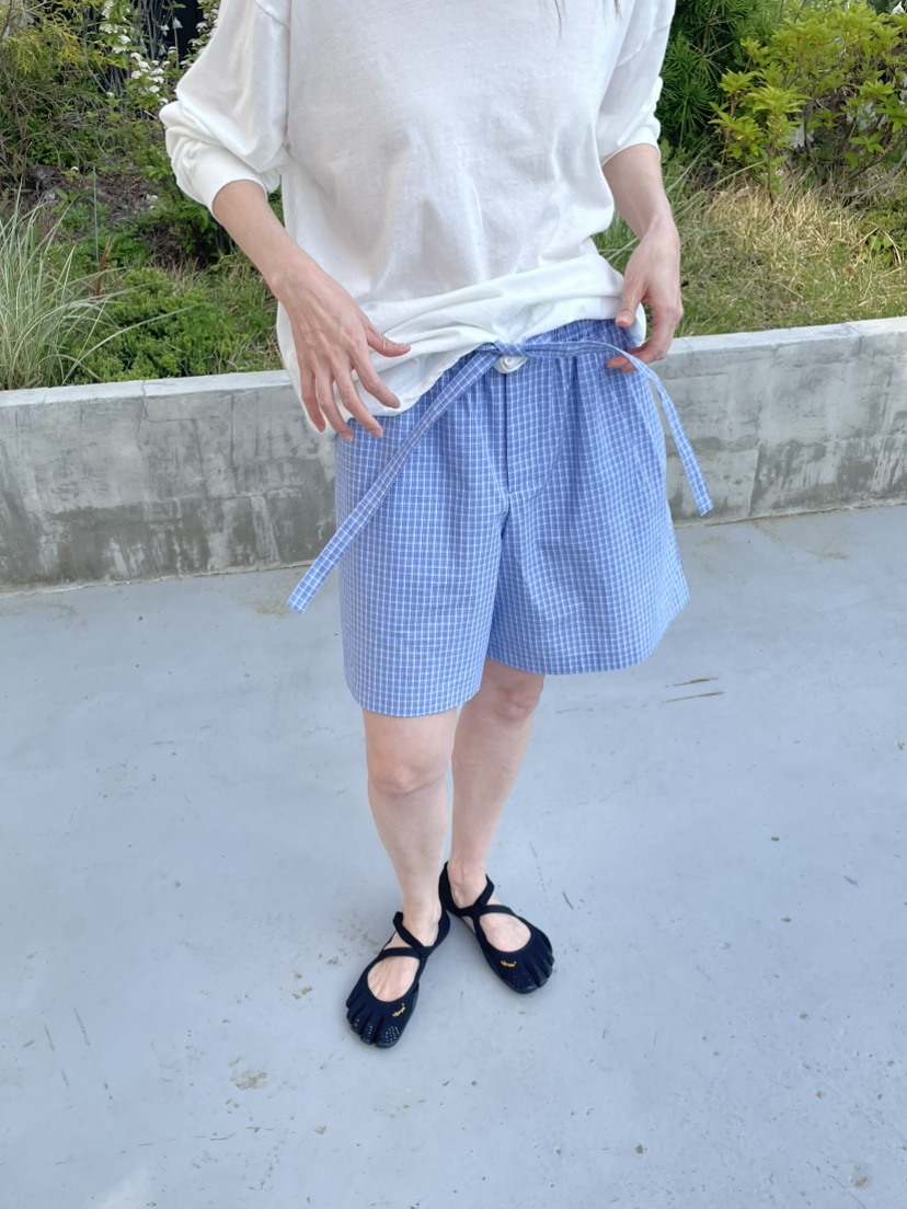 JEONG GAM STUDIOS東大門實拍女裝新品職業熱賣推薦短褲JEONG GAM STUDIOS短褲