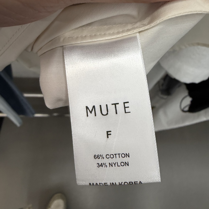 MUTE-P東大門直郵女士新款時尚人氣真品休閑職業襯衫蕾絲衫MUTE襯衫/蕾絲衫