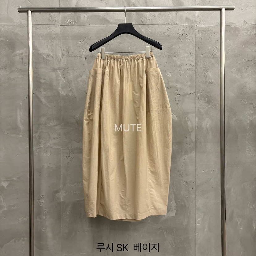 MUTE-P東大門直郵女裝新品時尚熱賣職業26春夏人氣推薦長裙MUTE長裙圖色2