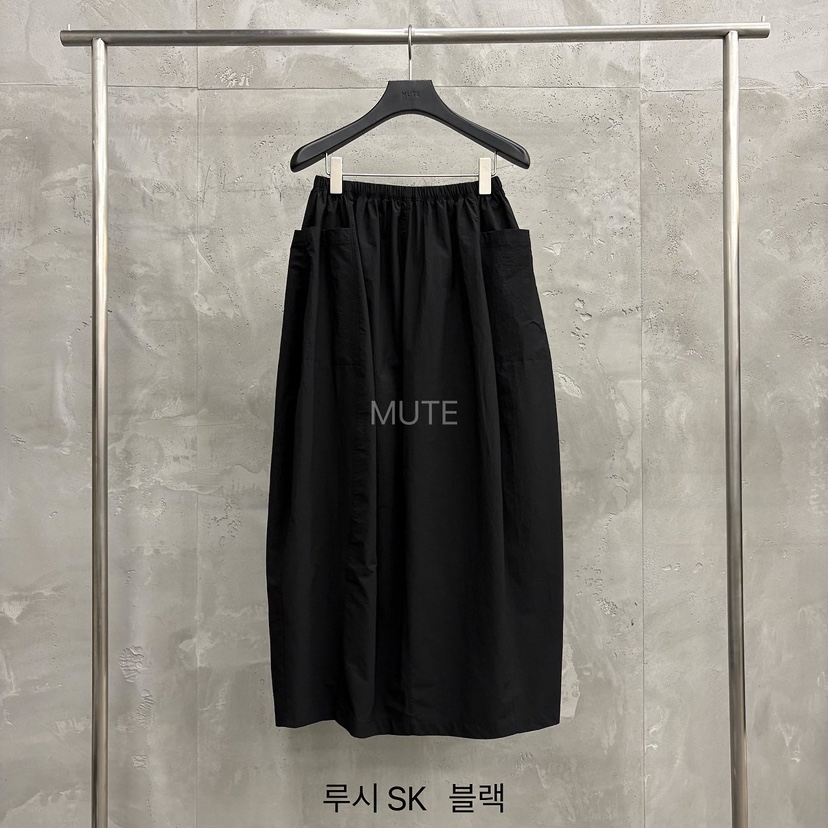 MUTE-P東大門直郵女裝新品時尚熱賣職業26春夏人氣推薦長裙MUTE長裙圖色4