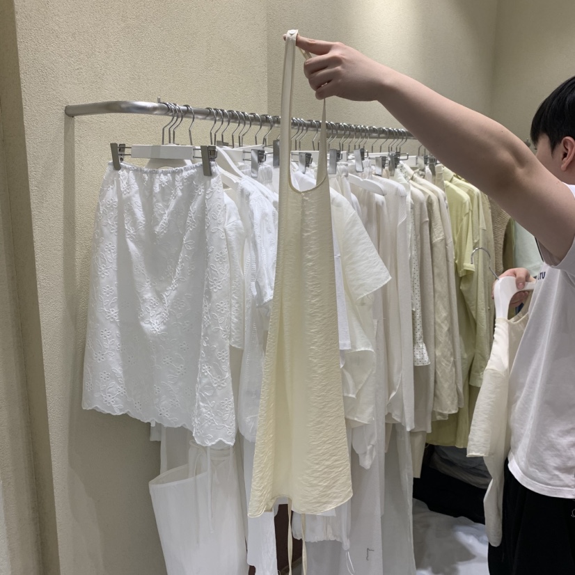 BROCCOLISALAD東大門代購女士新款推薦職業人氣真品吊帶背心BROCCOLISALAD吊帶/背心圖色1