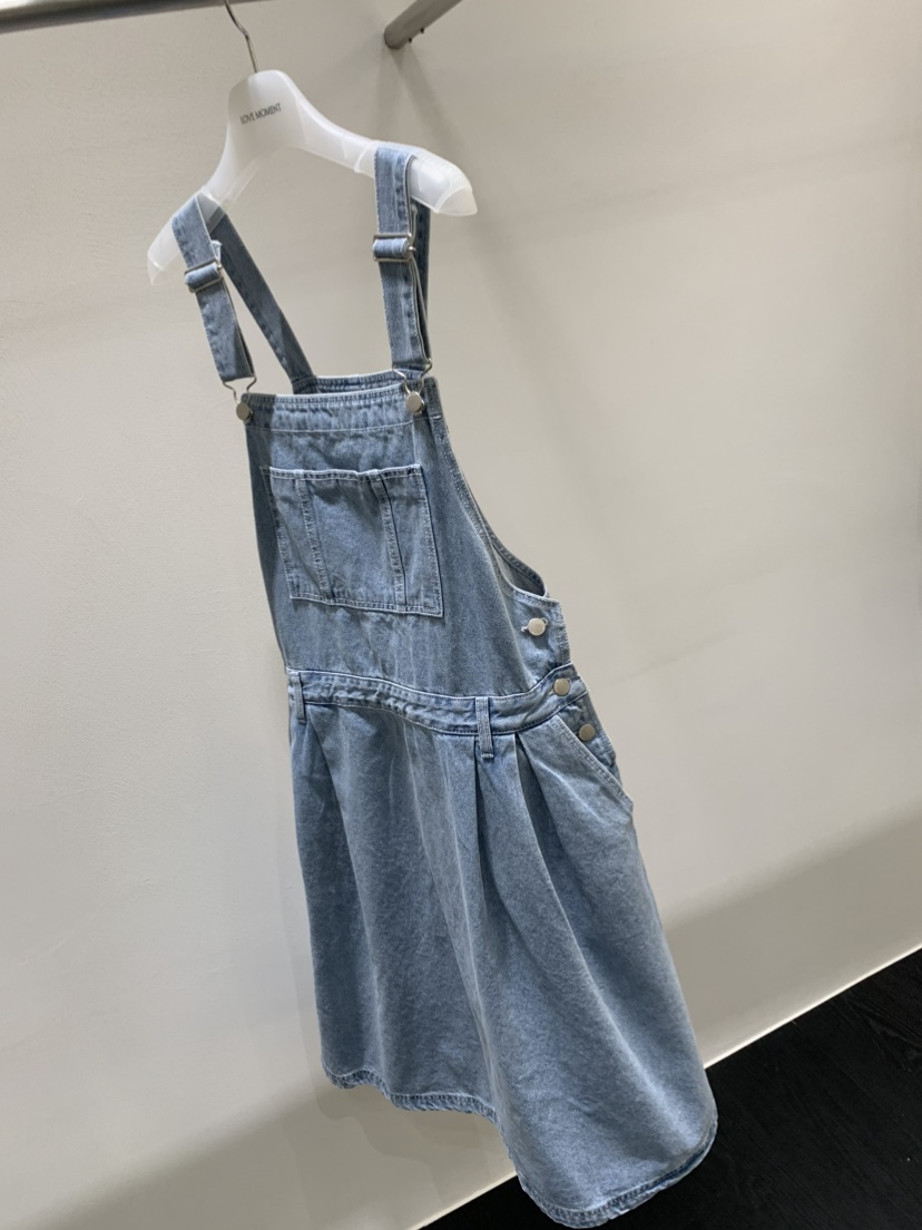 LOVE MOMENT東大門實拍韓國女裝新品職業時尚26春夏連衣裙LOVE MOMENT連衣裙