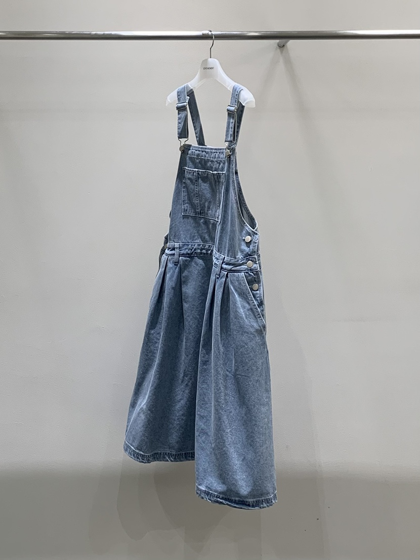 LOVE MOMENT東大門實拍韓國女裝新品職業時尚26春夏連衣裙LOVE MOMENT連衣裙