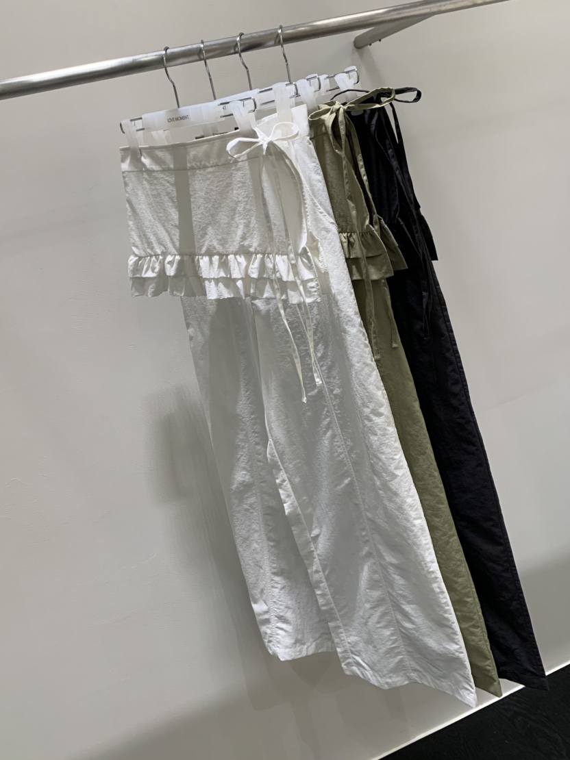 LOVE MOMENT韓國直郵女士新品休閑推薦人氣職業套裝荷葉邊LOVE MOMENT套裝