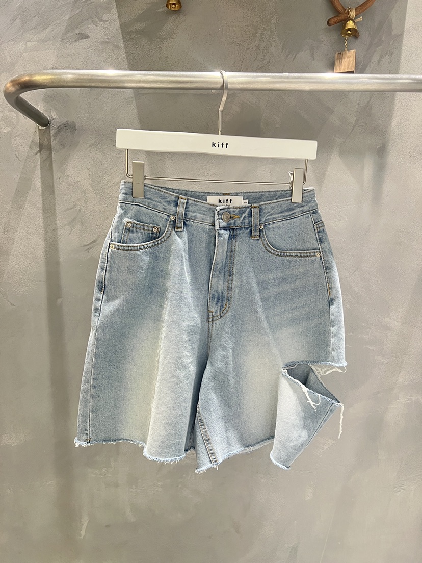KIFF韓國代購女士新品推薦時尚休閑職業熱賣人氣短褲破洞KIFF短褲圖色1