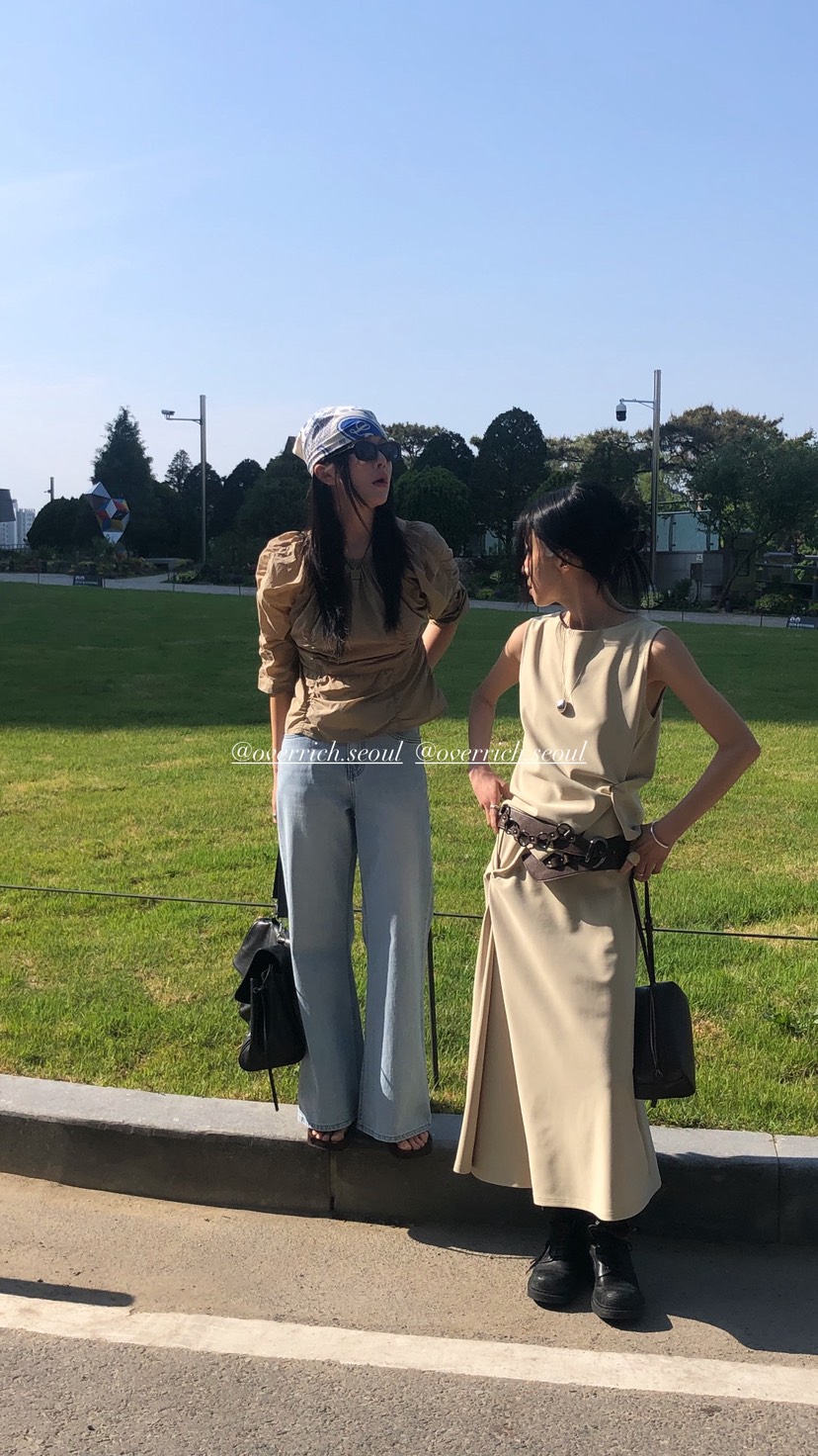 OVER RICH韓國直郵實拍女裝新款26春夏職業人氣襯衫蕾絲衫OVER RICH襯衫/蕾絲衫