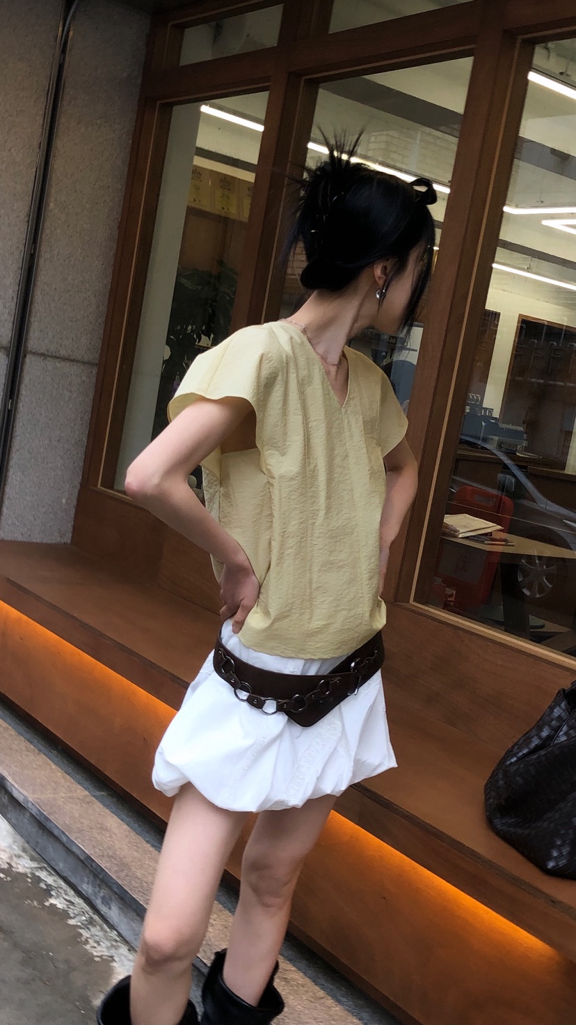 OVER RICH韓國代購女士新款26春夏時尚襯衫蕾絲衫荷葉邊OVER RICH襯衫/蕾絲衫