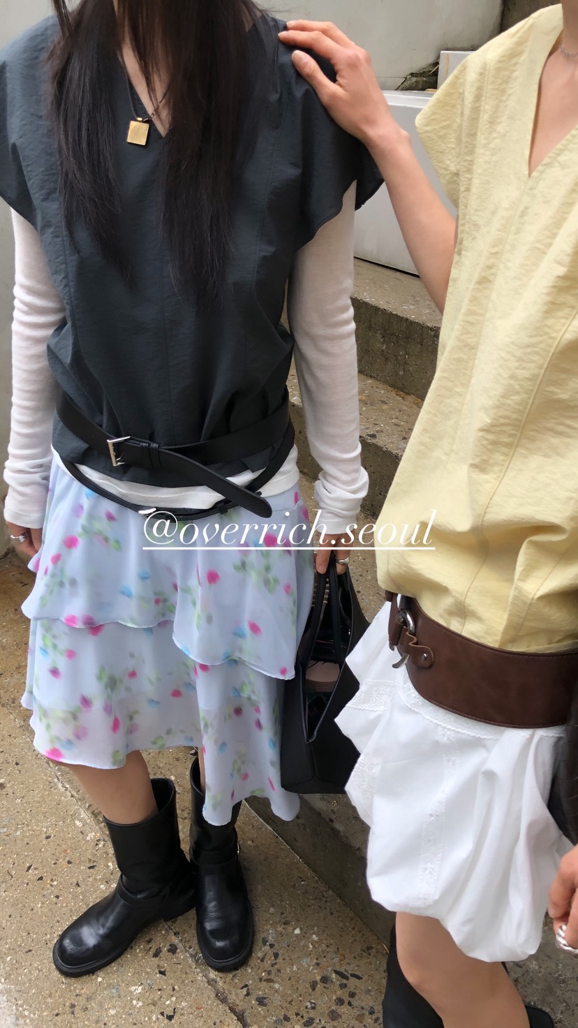 OVER RICH韓國代購女士新款26春夏時尚襯衫蕾絲衫荷葉邊OVER RICH襯衫/蕾絲衫