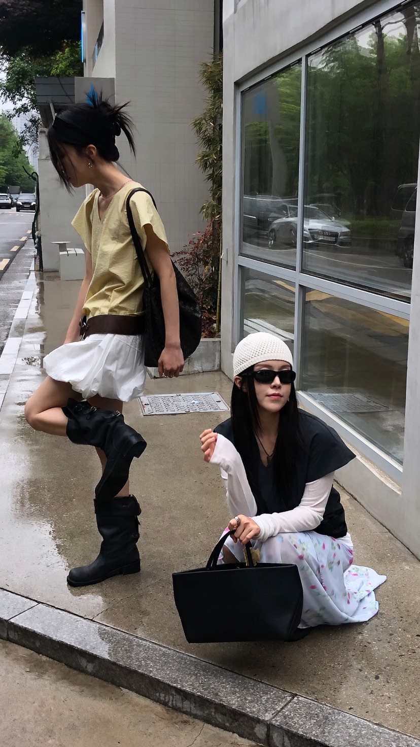 OVER RICH韓國代購女士新款26春夏時尚襯衫蕾絲衫荷葉邊OVER RICH襯衫/蕾絲衫