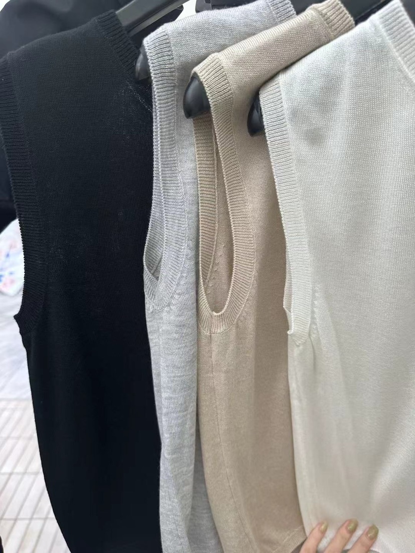 MOANI韓國東大門代購女裝新品26夏季時尚吊帶背心絲綢圓領MOANI吊帶/背心