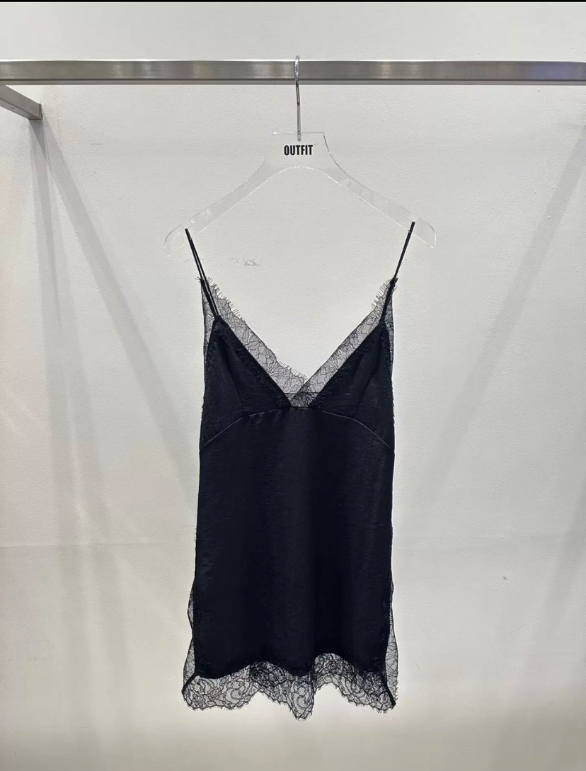 OUTFIT韓國直郵實拍女裝新品職業休閑26春夏熱賣吊帶背心OUTFIT吊帶/背心圖色1