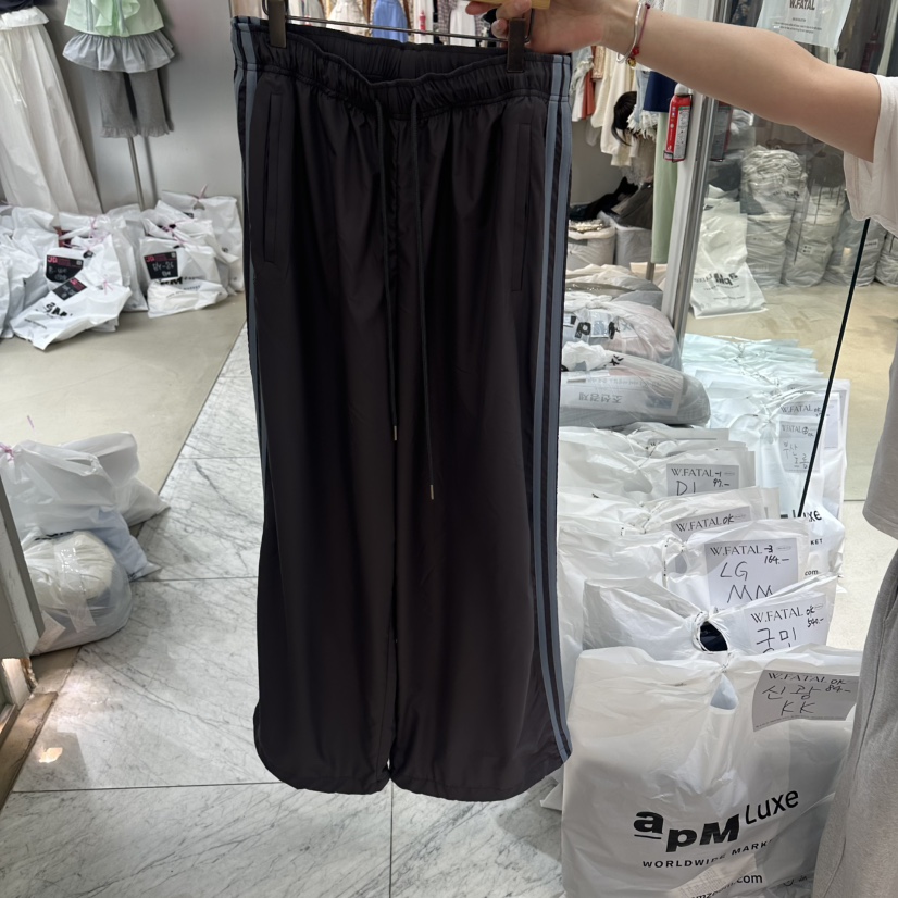 W.FATAL韓國東大門代購女裝新品休閑26夏季26春夏休閑褲尼龍W.FATAL休閑褲圖色2墨色