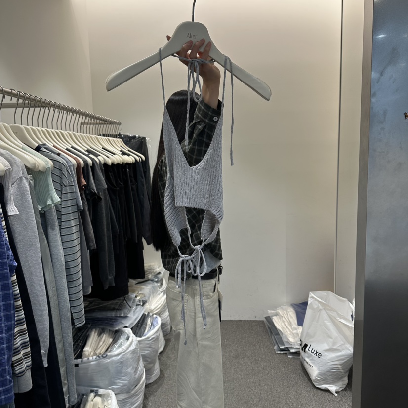 ALTER韓國直郵女裝新品時尚推薦熱賣26夏季吊帶背心不含內搭Alter吊帶/背心圖色3
