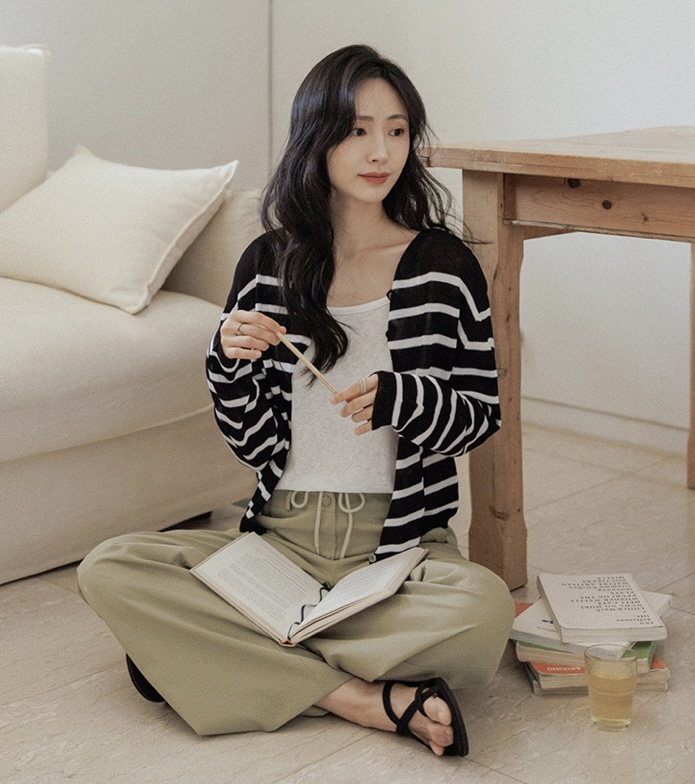 EVERCOMMERCE METICULOUSLY DESIGNED韓國直郵女裝新品人氣針織衫開衫條紋EVERCOMMERCE METICULOUSLY DESIGNED針織衫