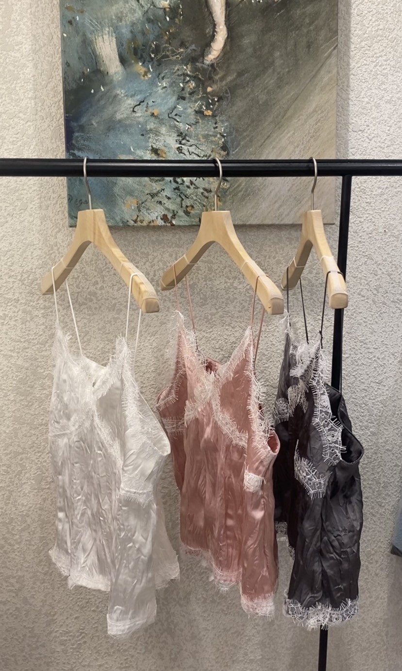 N BROWN韓國直郵實拍女裝新款休閑熱賣吊帶背心褶皺緞面N BROWN吊帶/背心