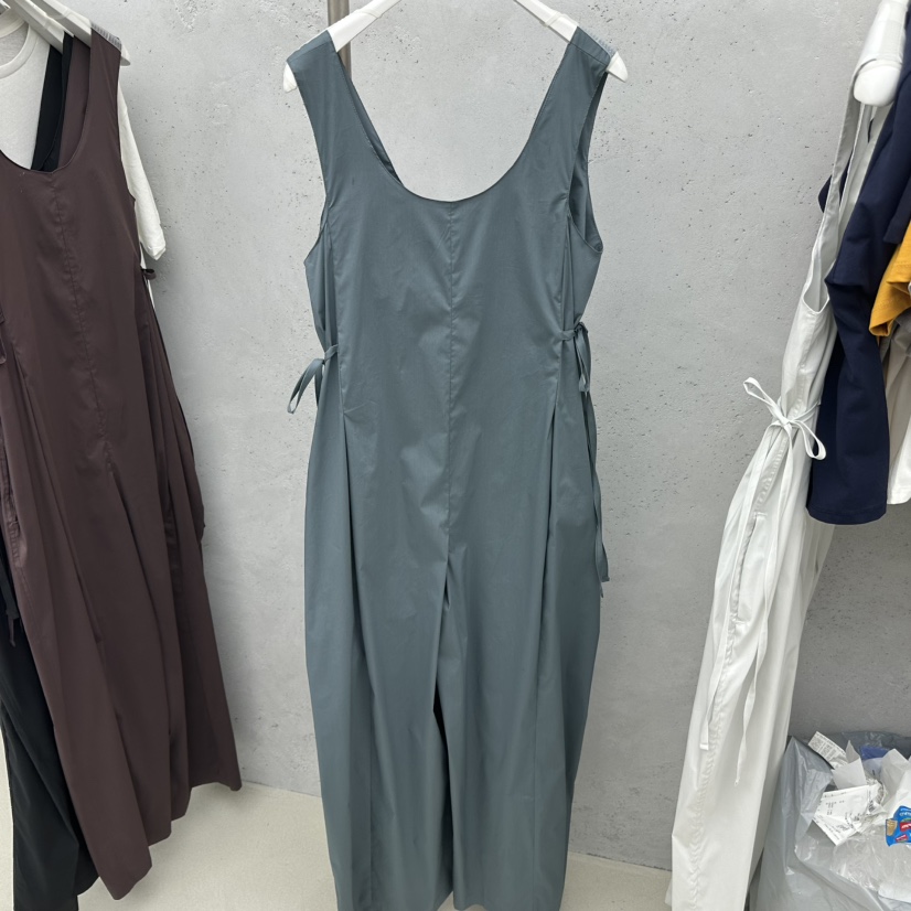 SIXTEEN東大門實拍韓國女裝新品推薦人氣休閑26春夏連體褲SIXTEEN連體褲圖色2