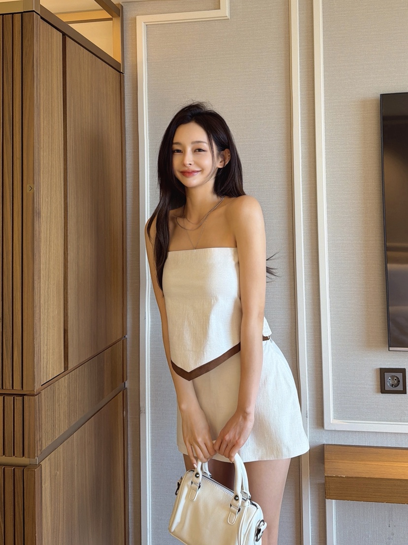 CLOTH韓國東大門代購女裝新款26夏季職業熱賣26春夏吊帶背心CLOTH吊帶/背心