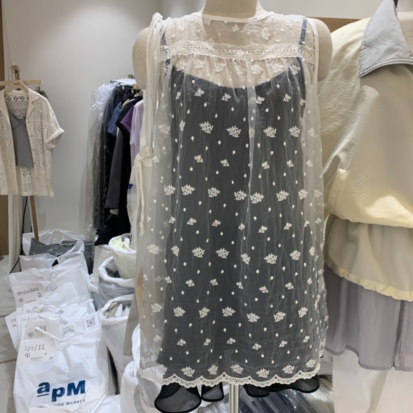 HOWFF韓國直郵實拍女士新品26春夏時尚人氣26夏季連衣裙刺繡HOWFF連衣裙