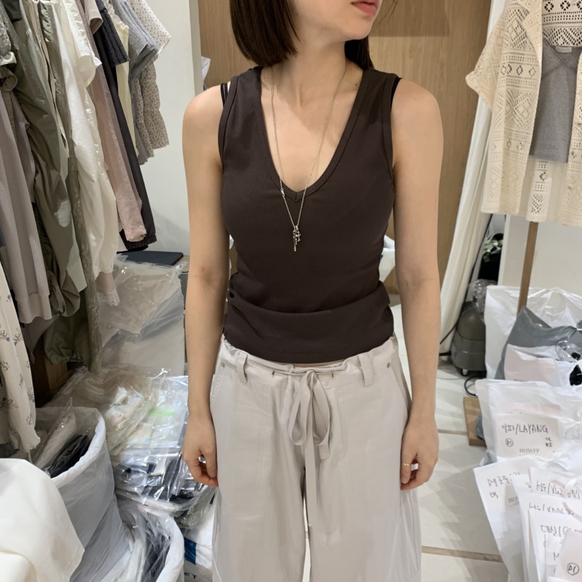 HOWFF東大門實拍韓國女士新款推薦26夏季職業人氣吊帶背心HOWFF吊帶/背心圖色2