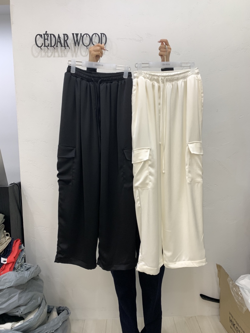 CEDARWOOD韓國東大門直郵女士新款時尚推薦褲子工裝褲緞面CEDAR WOOD褲子