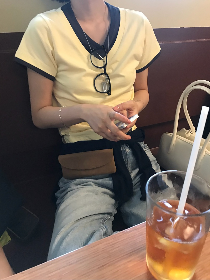 ESCHER韓國直郵實拍女裝新款熱賣時尚休閑職業26夏季T恤撞色ESCHERT恤
