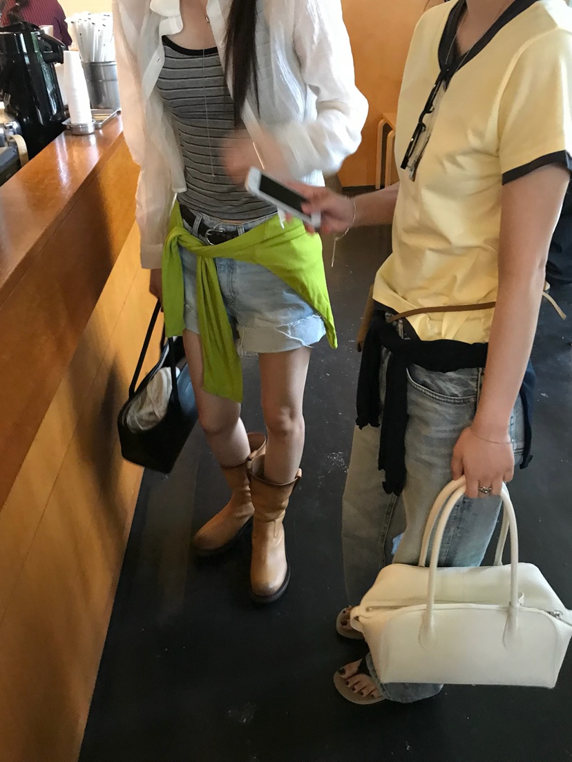 ESCHER韓國直郵實拍女裝新款熱賣時尚休閑職業26夏季T恤撞色ESCHERT恤