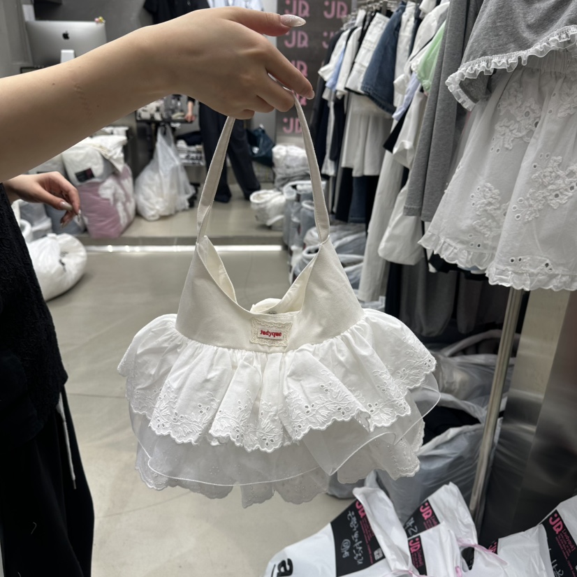 JUDYQUE韓國直郵女裝新款推薦熱賣26春夏手拿包腋下包蕾絲JUDYQUE手拿包/腋下包