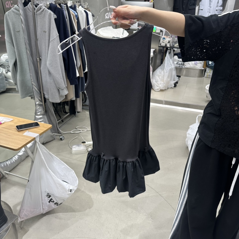 JUDYQUE韓國直郵女士新款熱賣26夏季吊帶背心不含腰包腰帶JUDYQUE吊帶/背心