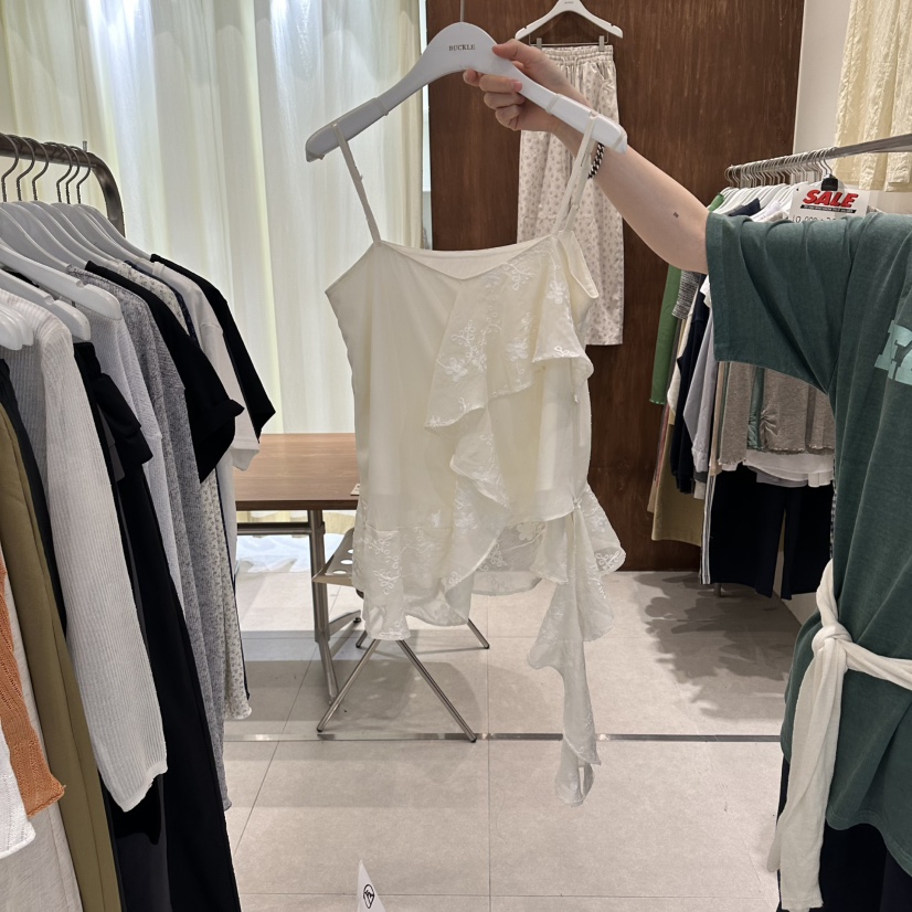 BUCKLE韓國代購女士新品推薦26春夏人氣熱賣吊帶背心荷葉邊BUCKLE吊帶/背心圖色1