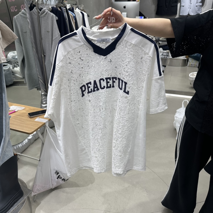JUDYQUE韓國直郵女士新款熱賣人氣26夏季職業襯衫蕾絲衫蕾絲JUDYQUE襯衫/蕾絲衫圖色1