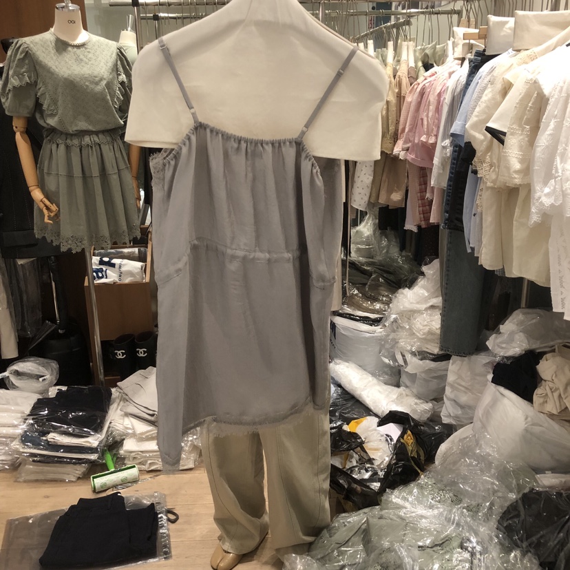 OGI韓國東大門代購女裝新品休閑推薦熱賣人氣吊帶背心緞面FLat OGI吊帶/背心